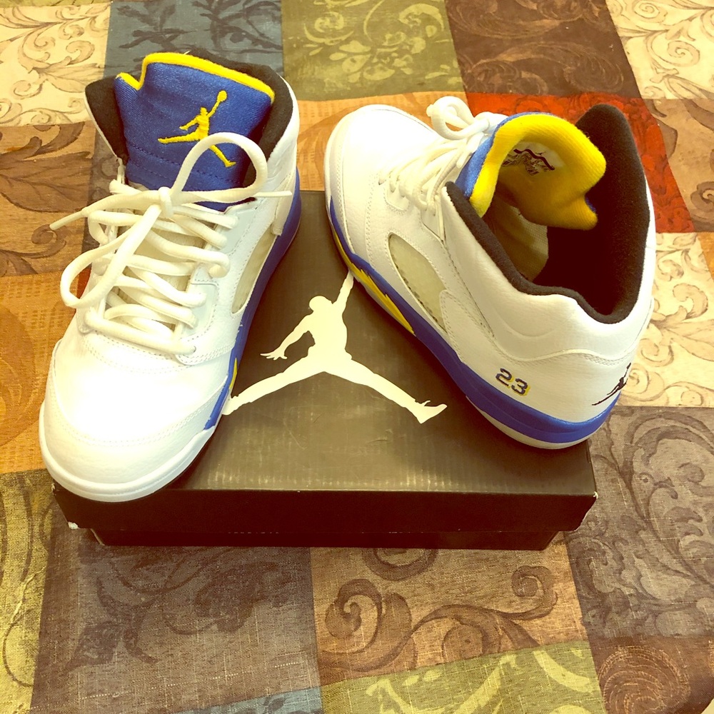 100 % authentic Jordan shoes!!!